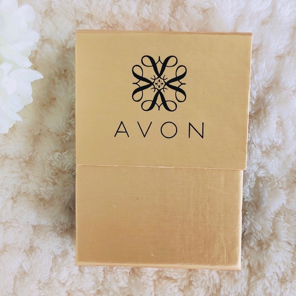 Avon Signature 14.0” Long Pendant Necklace Gold . - Picture 8 of 8